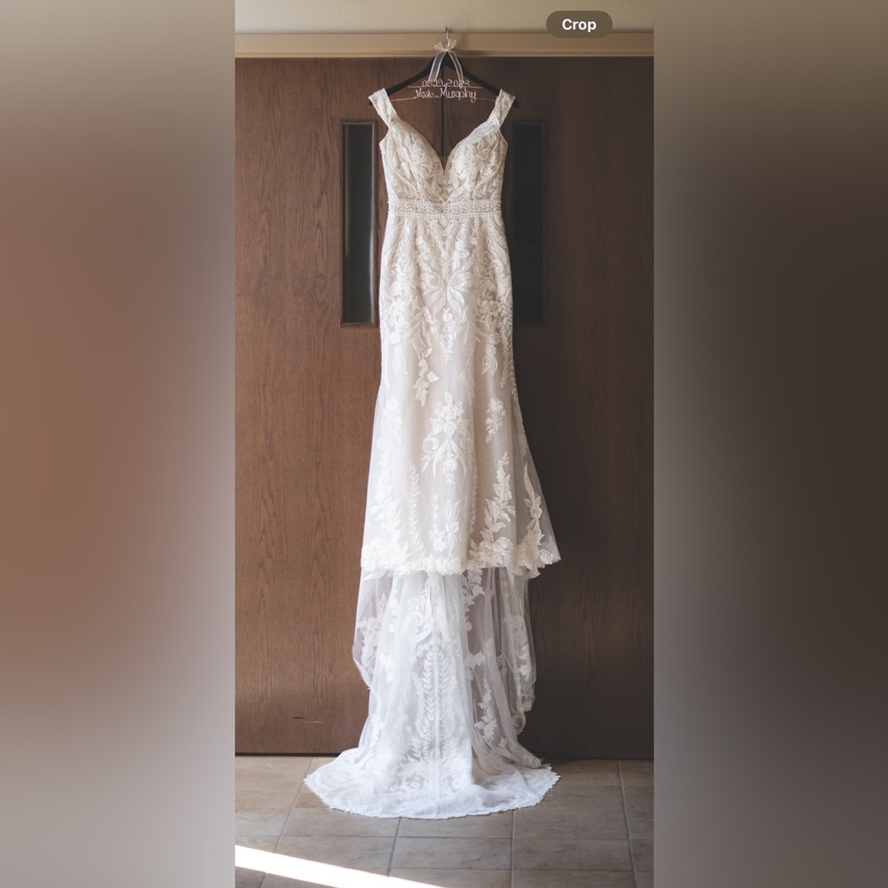Wedding dress